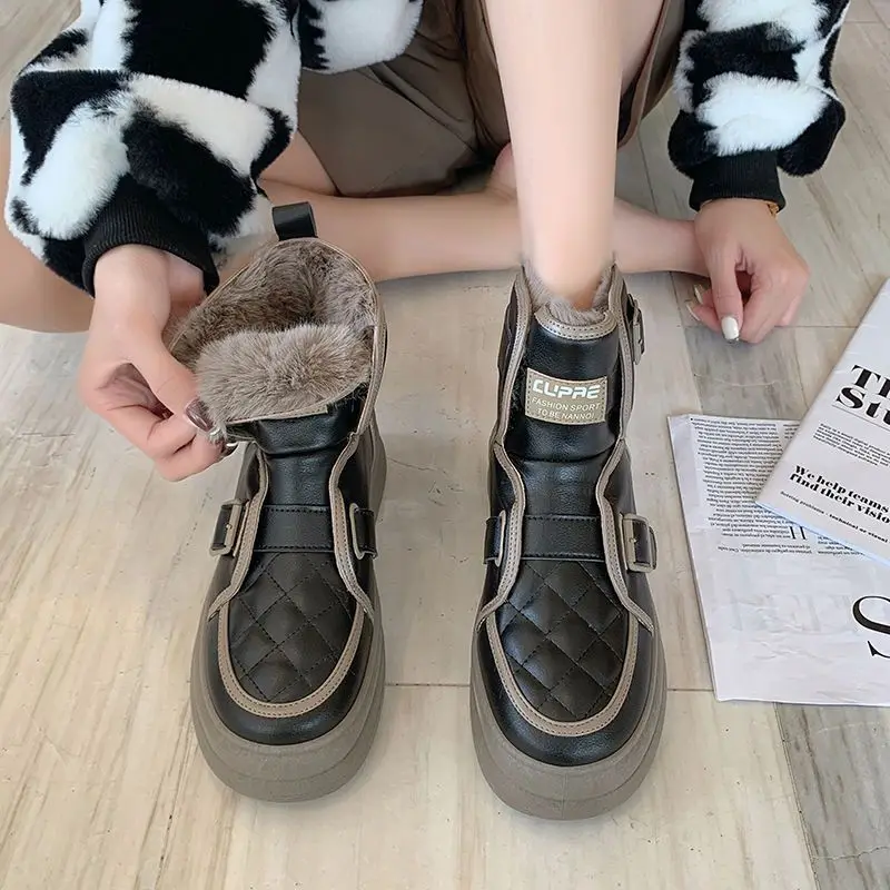 Snow Boots Woman Winter 2024 On Sale Padded Most Sold White Leather Fur Shoes For Women Booties Platform Footwear High Quality