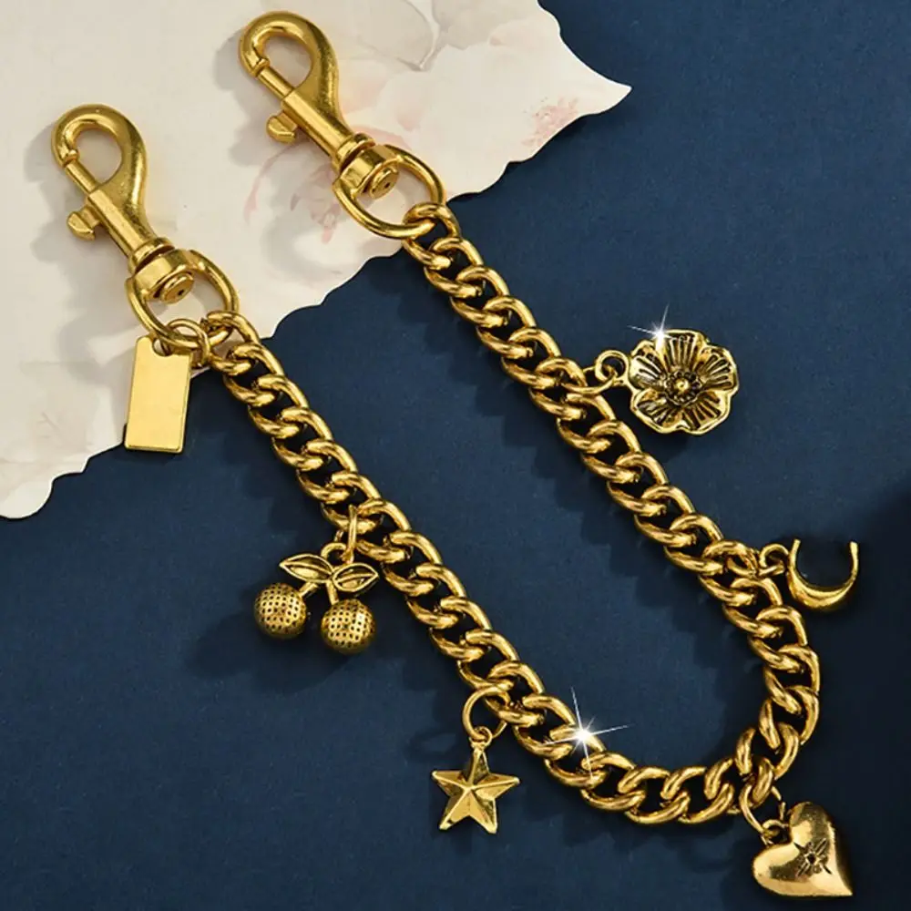 Nuovo ciondolo per borsa in lega Fiore di ciliegio Design versatile Borsa con ciondoli Borsa con catena appesa Accessorio di moda