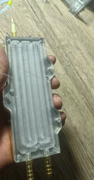 Second-hand disassembly laser pump DIY modified special water-cooled plate fiber SMA905 laser head