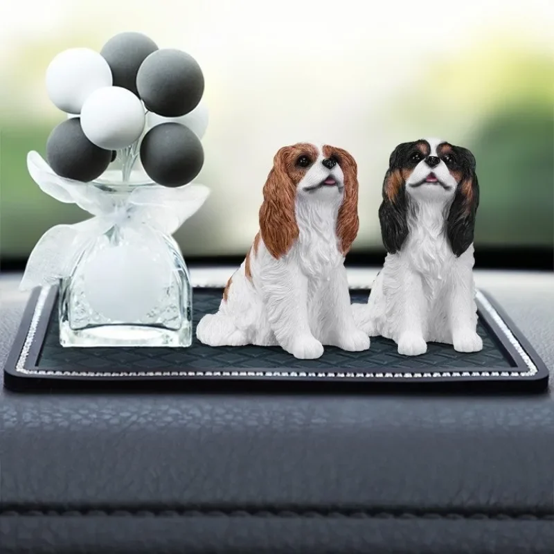 

Knight King Charles Beagle Simulation Model Figure Car Ornament Gift