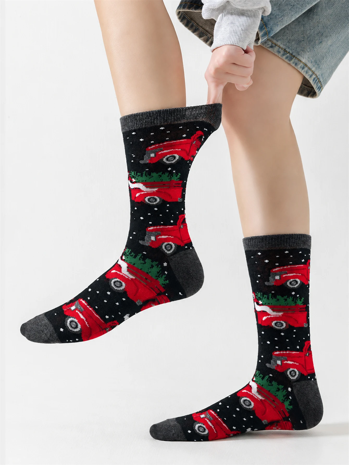 Christmas Cotton Socks Black Santa Driving Red Car Jacquard Crew Socks Funny Novelity Soft Socks Unisex Holiday Party Gift Socks