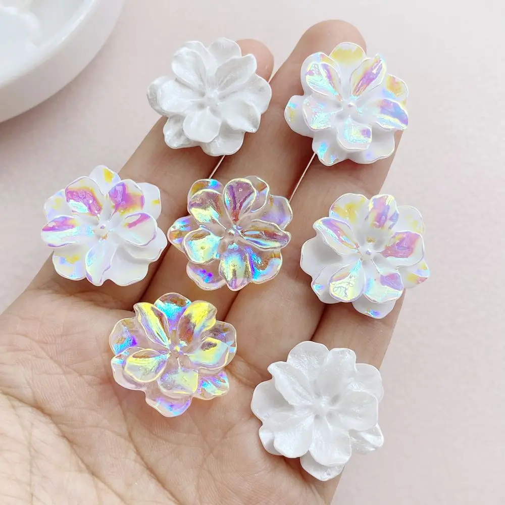 10 Stück Cartoon Harz niedlichen weißen Blumen Serie flachen Boden Sammelalbum DIY Schmuck Haars pangen Telefon Fall Ornament Zubehör