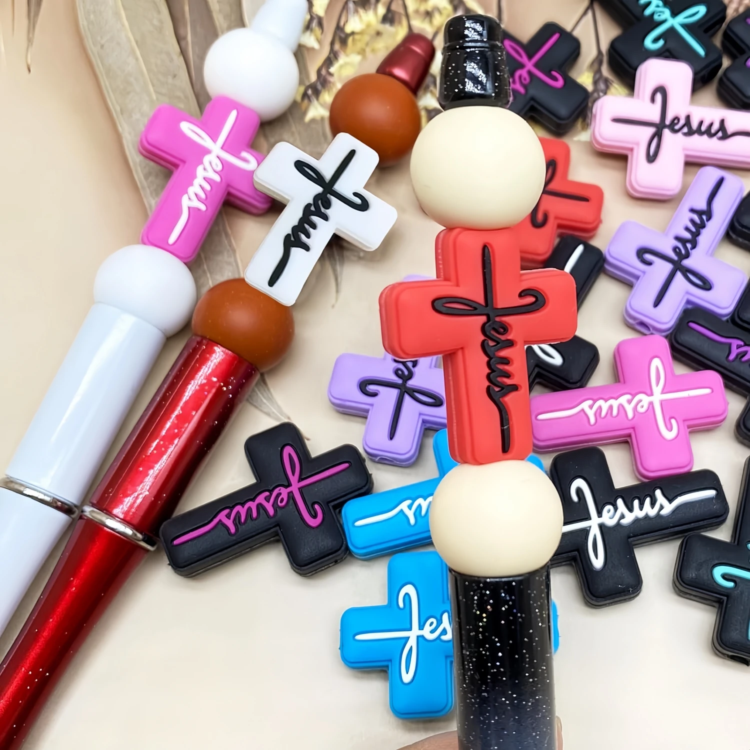 5/10/20PCS Pen Silicone Focus Cross Focus Silicone Beads Charm Keychain Making Kit Various Shapes of Beaded Pen Silicone Beads (