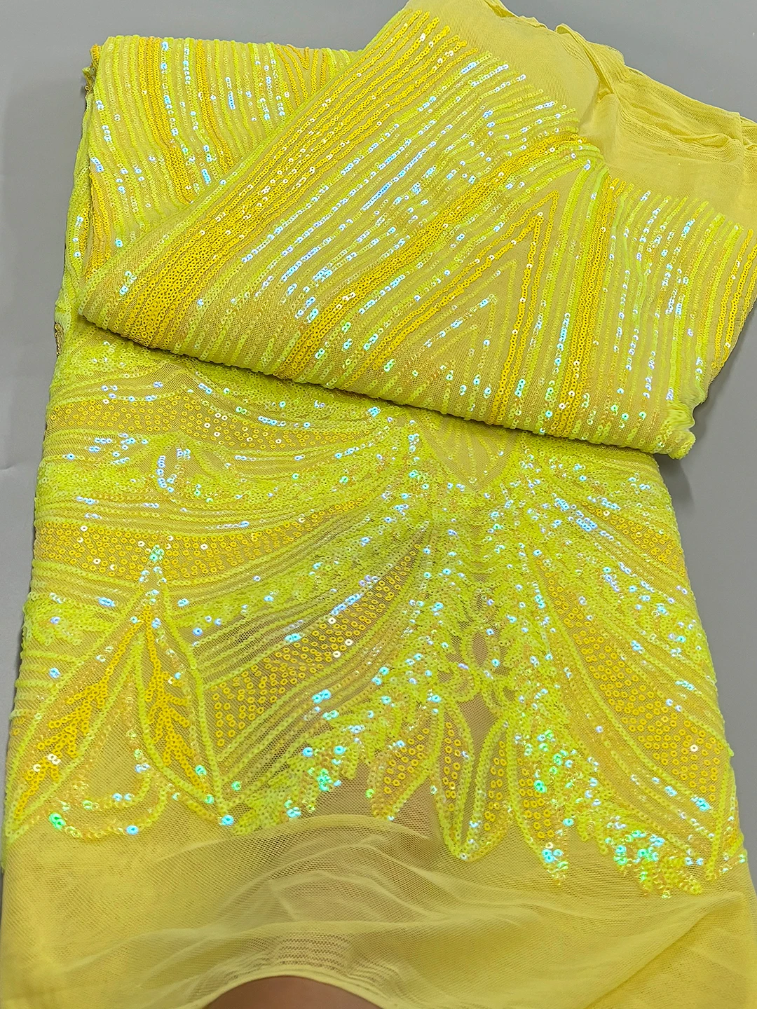 Golden African Lace Fabric 2024 High Quality Nigerian Sequin Lace French Mesh Lace Fabric With Sequins  For Wedding Dress Party