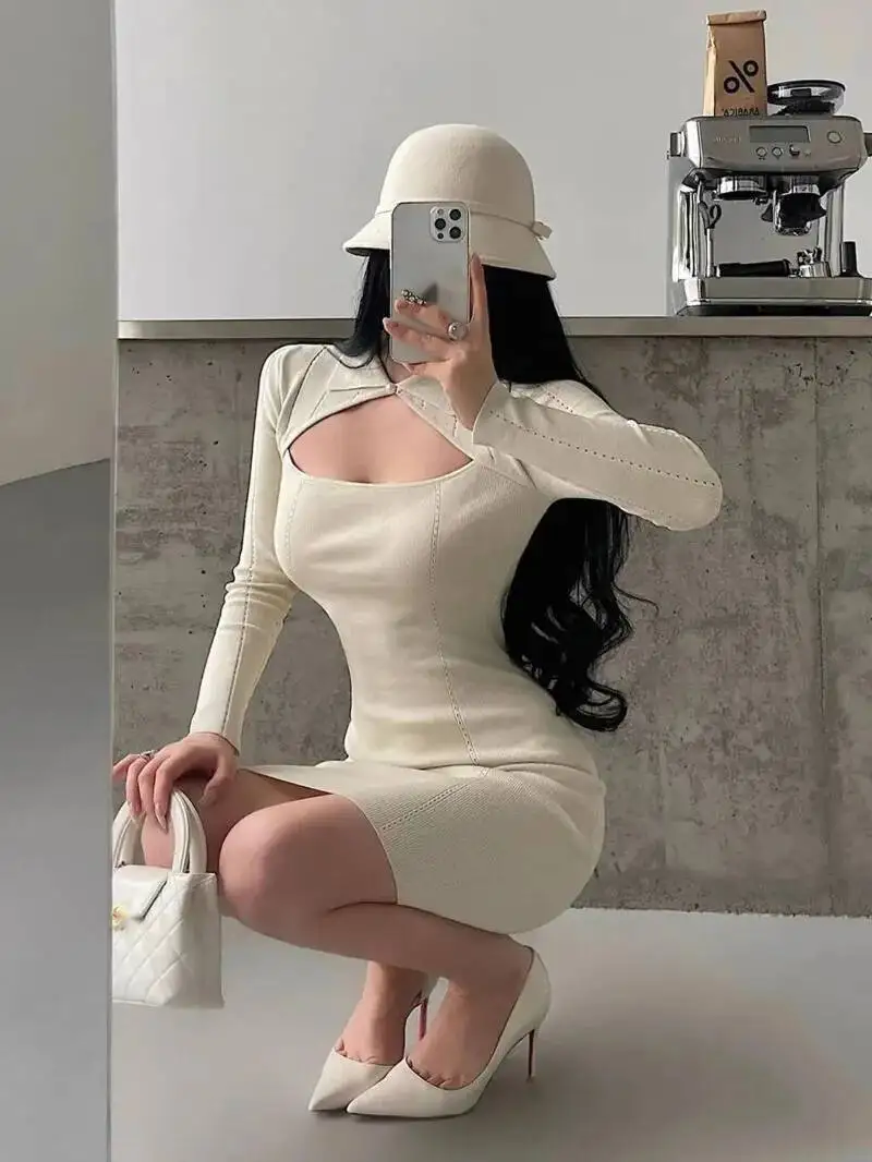 เดรสไหมพรมแขนยาวคอปกพับได้เว้าอกเซ็กซี่สไตล์สาวฮอต รุ่น Pure Desire ทรงเข้ารูปสั้น สำหรับฤดูใบไม้ร่วง รุ่น WKT8