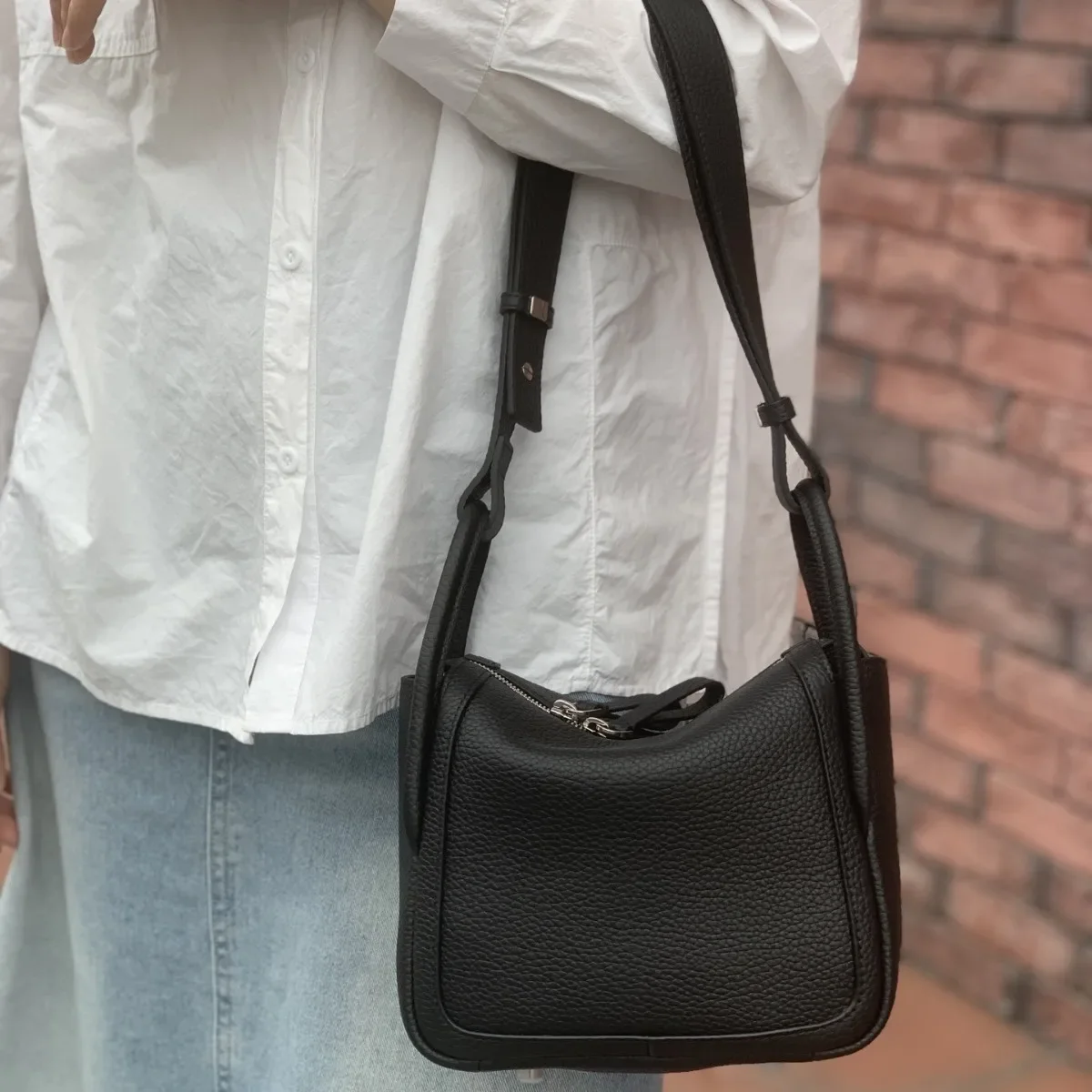 New Lindy Doctor Bag Top Layer Cowhide Leather Large Capacity Handbag Single Shoulder Women's Bag Versatile High Quality Leather