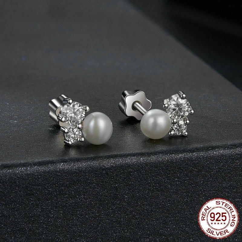 

S925 Sterling silver Original freshwater pearl shining moissanite stud earrings for women, Fashionable French Gothic style.