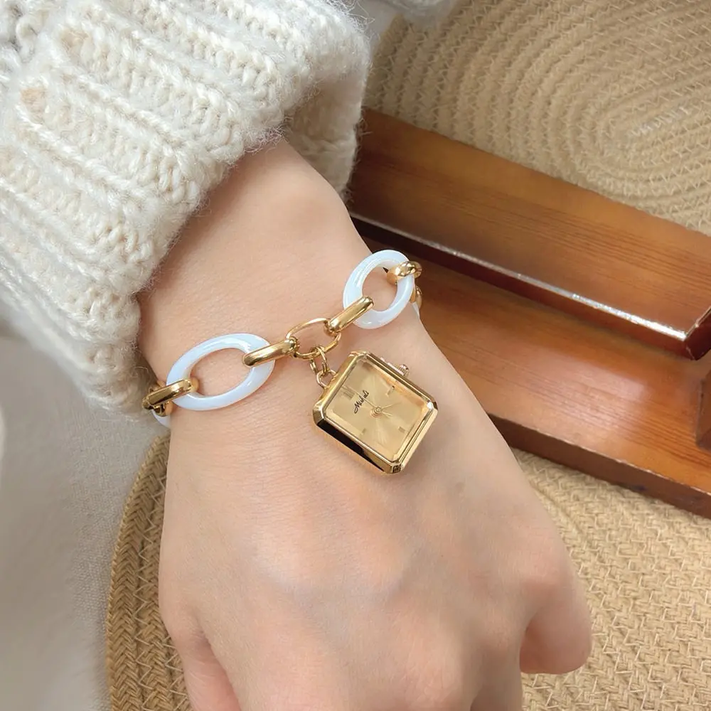 高級スクエアウォッチ 2026 新モデル レディース ハイエンド 本物のスチールストラップ ブレスレットウォッチ、プレミアムセレクションウォッチ、レディースギフト