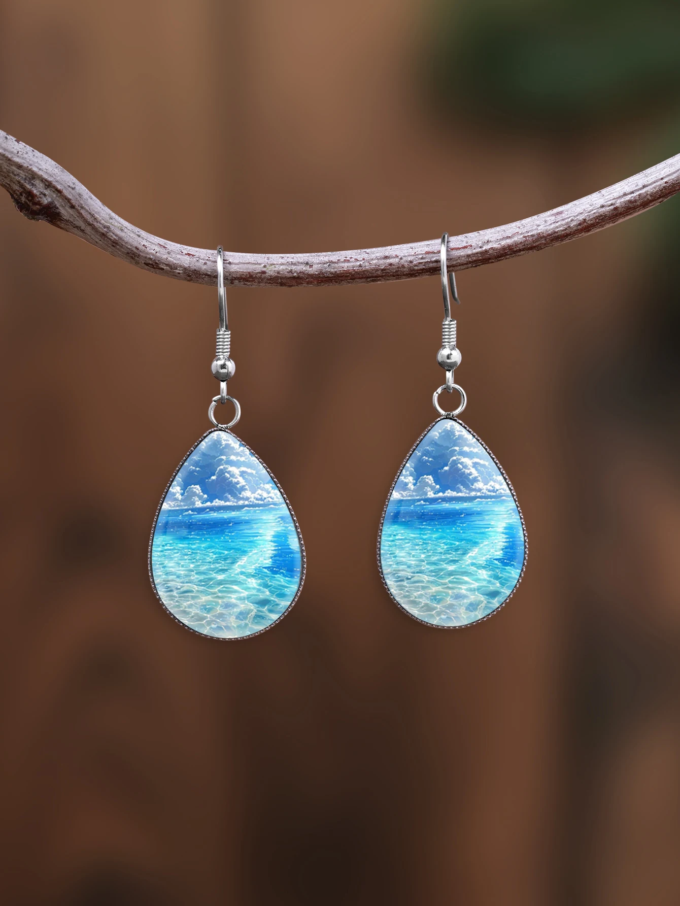 1 Pair of Light Blue Sea Pattern Earrings with Convex Glass and 316 Stainless Steel Water Drop Ear Hooks, in a Retro and Simple Style Suitable for Women for Daily Gift-Giving or Wearing as Jewelry. Elegant and Simple Style Jewelry Earrings for Women, Suitable for Everyday Wear or Vacation Wear