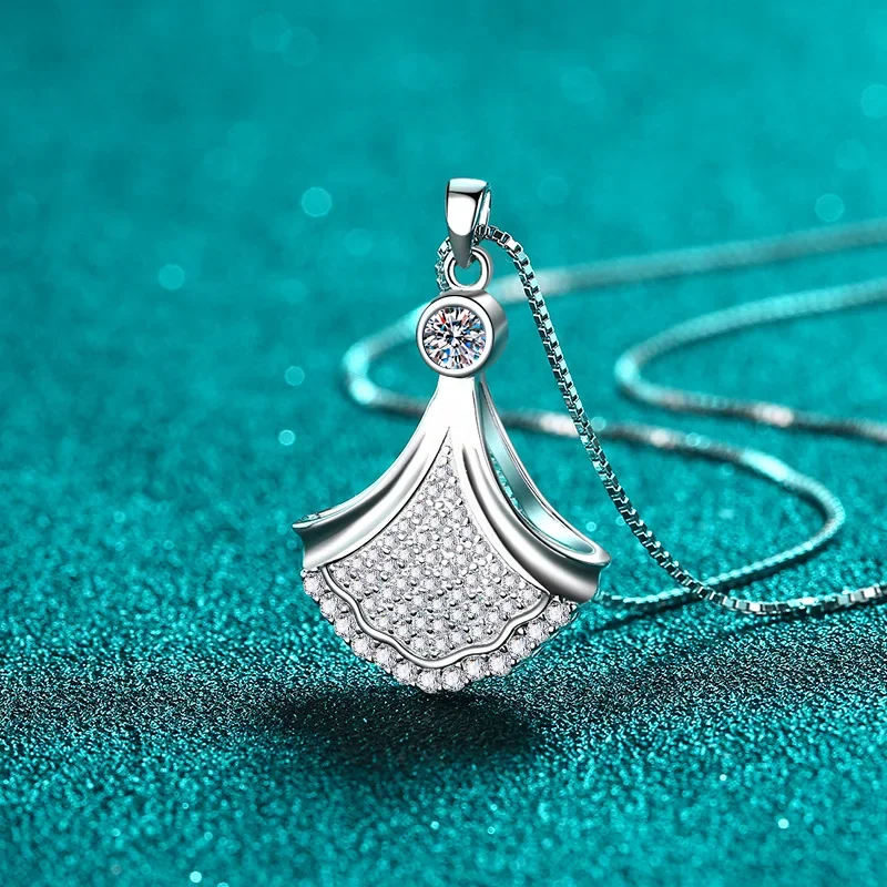 Platinum Pt950 87.9 Points Moissanite Small Skirt Pendant Necklace for Women Elegant Atmosphere Senior Ins Style Gift Girlfriend