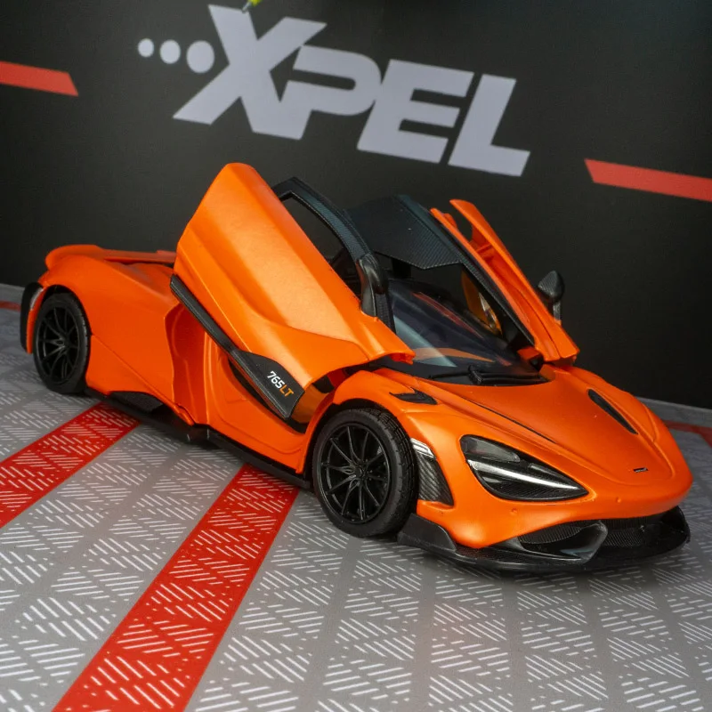 

CCA 1:24 Mclaren 765LT alloy car model ornaments collection doors can open children's acousto-optic toys as gifts.