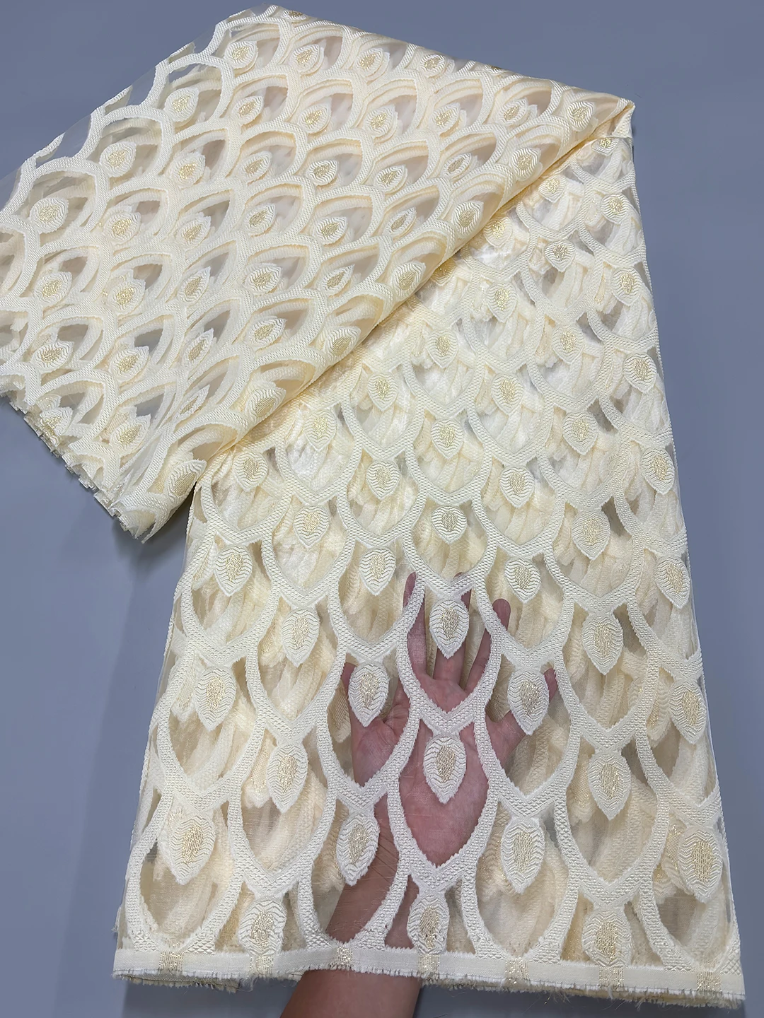 

Оптовая продажа, французская жаккардовая кружевная ткань, 2024, парчовый материал, африканское тюлевое кружево для нигерийского шитья, платье для выпускного вечера, пышная юбка, костюмы