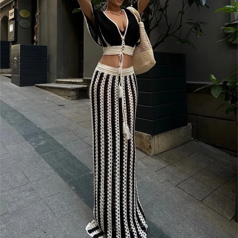 

Women's Two-piece Short-sleeved V-neck Top + Long Skirt Suit Summer Knitted Hollow Streetwear Party Nightclub 2-pieces Outfit