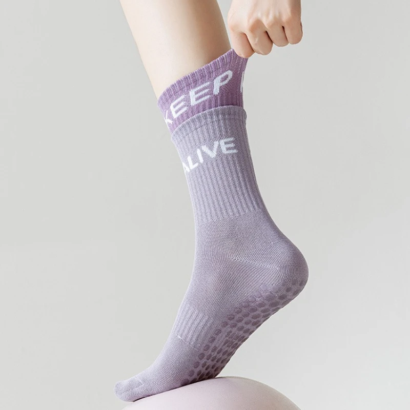 

Силиконовые нескользящие носки для йоги с буквенным принтом, спортивные носки для тренажерного зала, фитнеса и танцев, женские профессиональные хлопковые носки для тренировок в помещении, пилатеса