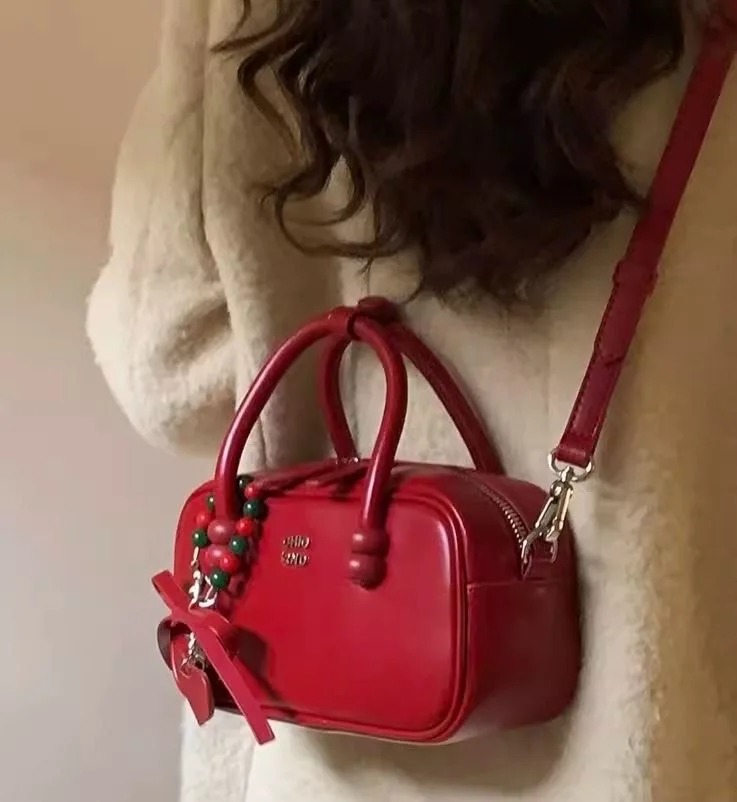 Vintage Red Shoulder Bag with Pillow Shape for Women, Party Crossbody Bag Small Retro Handbag for Women with Handle