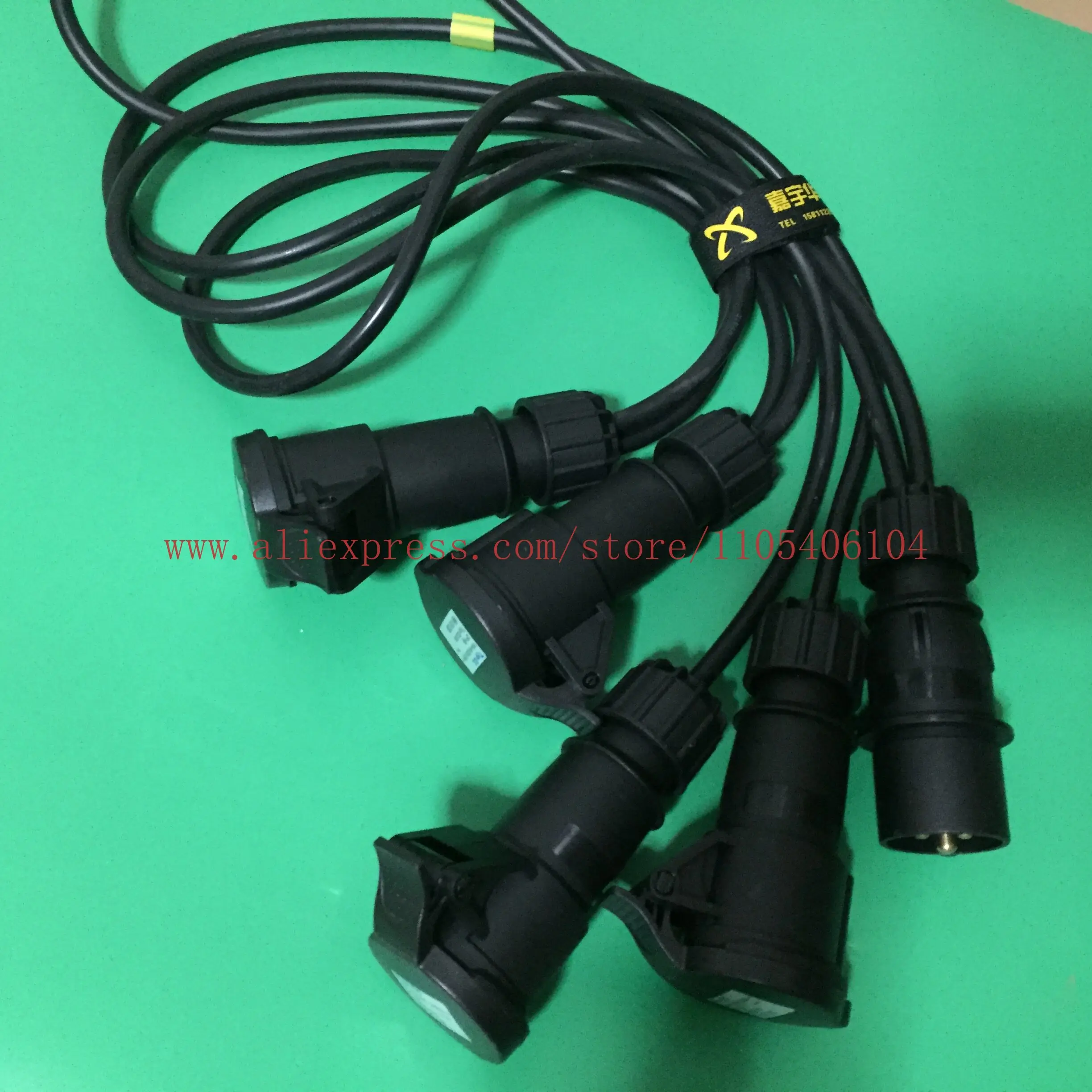 Stage lighting cable: 16A hand in hand one minute four 3 * 2.5 cold resistant soft cable