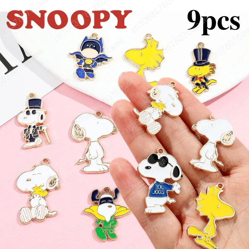 1/9 sztuk Snoopy DIY Cartoon stop emalia Charms koraliki do tworzenia biżuterii wisiorek kolczyki brelok akcesoria do bransoletki prezenty dla dzieci