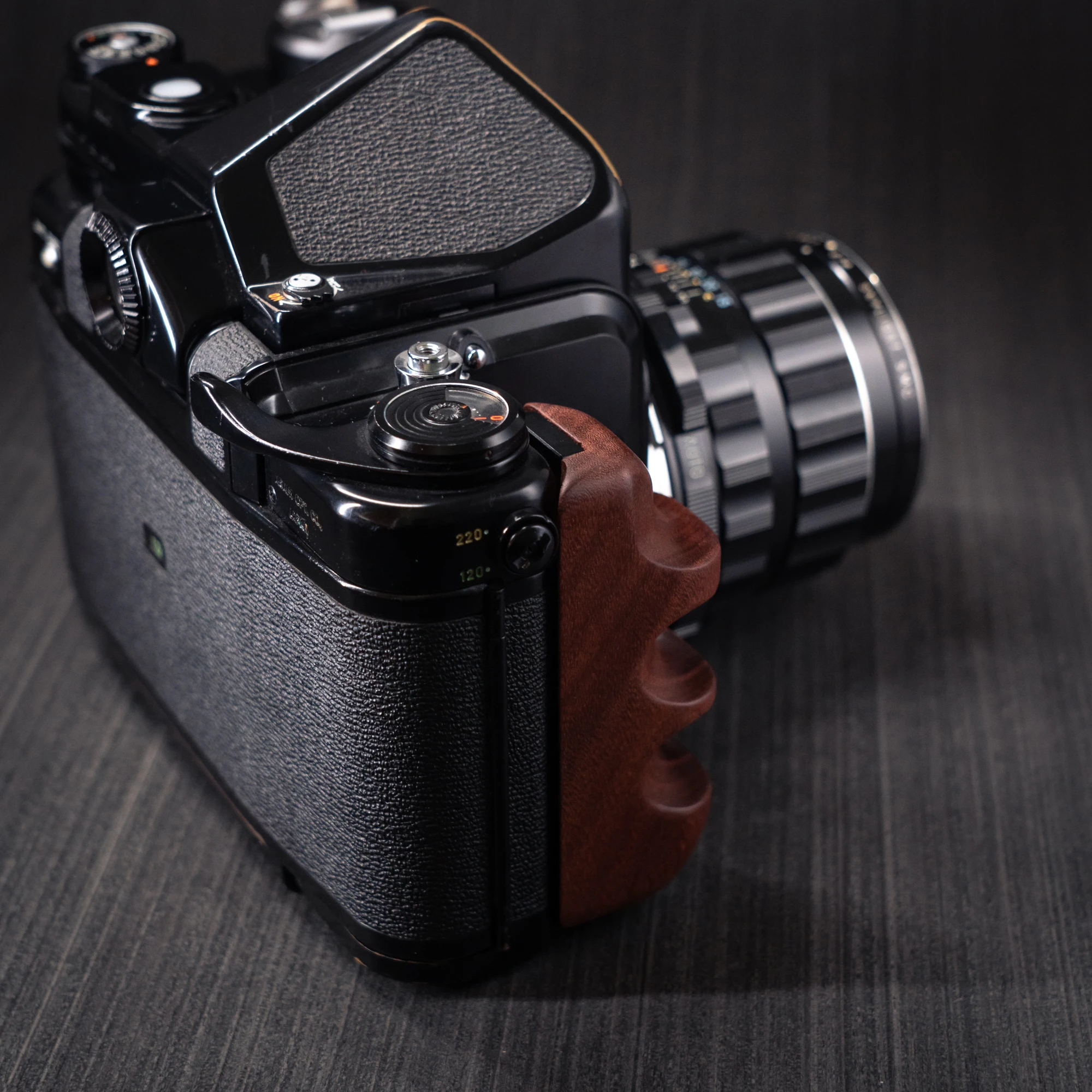 New Retro Wood Camera Hand Grip For Pentax 67 6X7 6*7 Right Hand