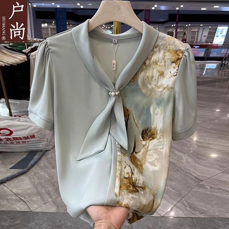 

2025 Mother's V-Neck Printed Short-Sleeved Shirt Tops Women New Chic Satin Pullover Summer Fashion Printing Tee Shirts Blouse