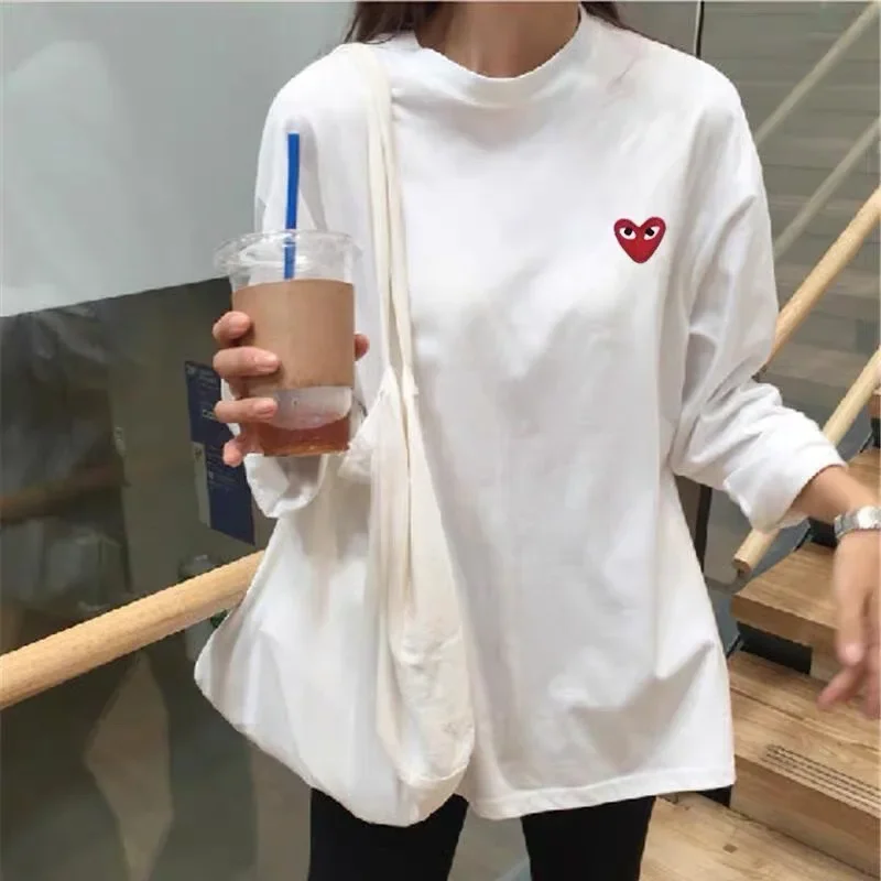 2024 Autumn New Japanese Tide Brand Peach Heart Long-sleeved T-shirt Women\'s Black Heart Crew Neck Couples Unisex