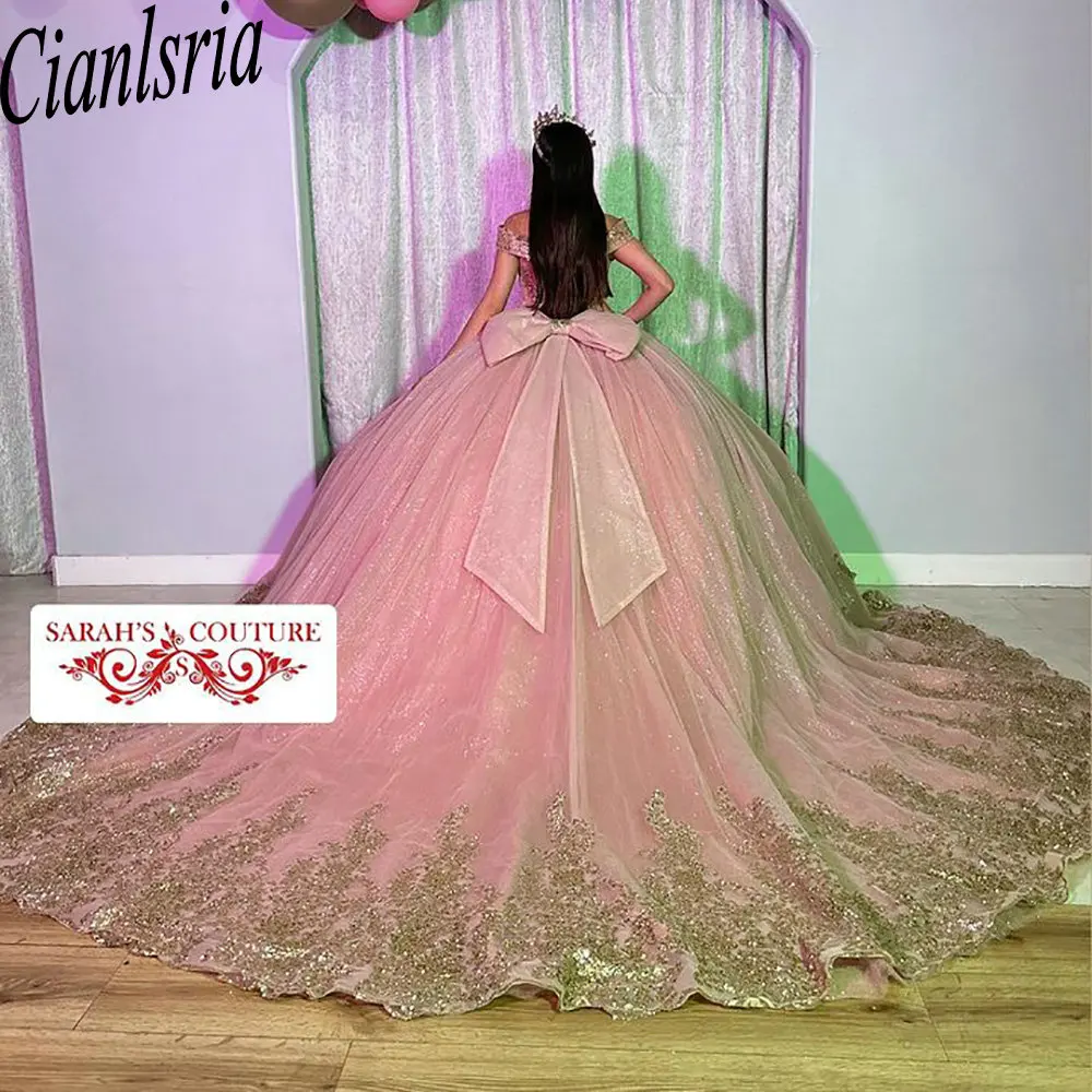 Pink Glitter Crystal Bow Quinceanera Vestidos, vestido de baile, Apliques de lantejoulas douradas, Lace Sweet 15 Birthday