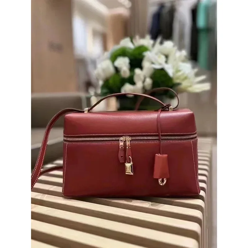 Women's Leather Travel Makeup Bag Commuter Fashion All-In-One Crossbody Bag Light Luxury Brand Design Shoulder Bag