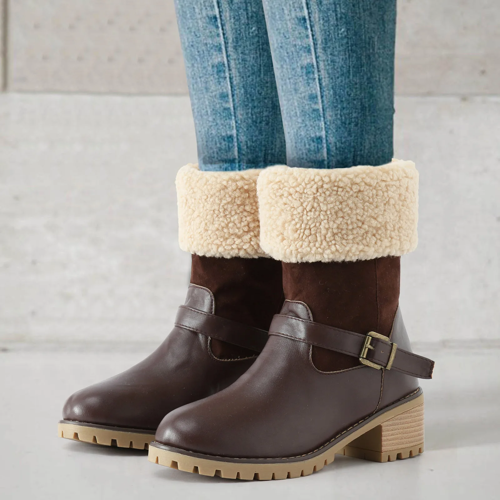 

Autumn and Winter New Plush Warm Fashion Flange Block Heel Thick Sole Two Wear Snow Boots Women