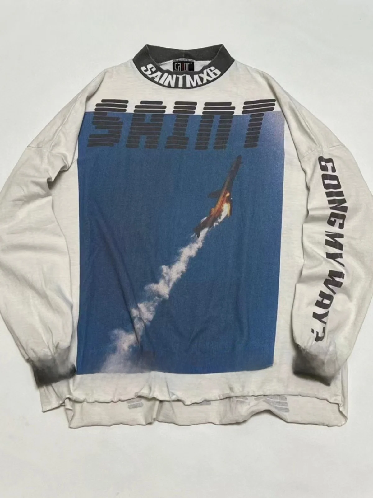 

Винтажная футболка Saint Mxxxxxx с круглым вырезом и длинными рукавами, с принтом изображения взлета и посадки самолета, базовый слой