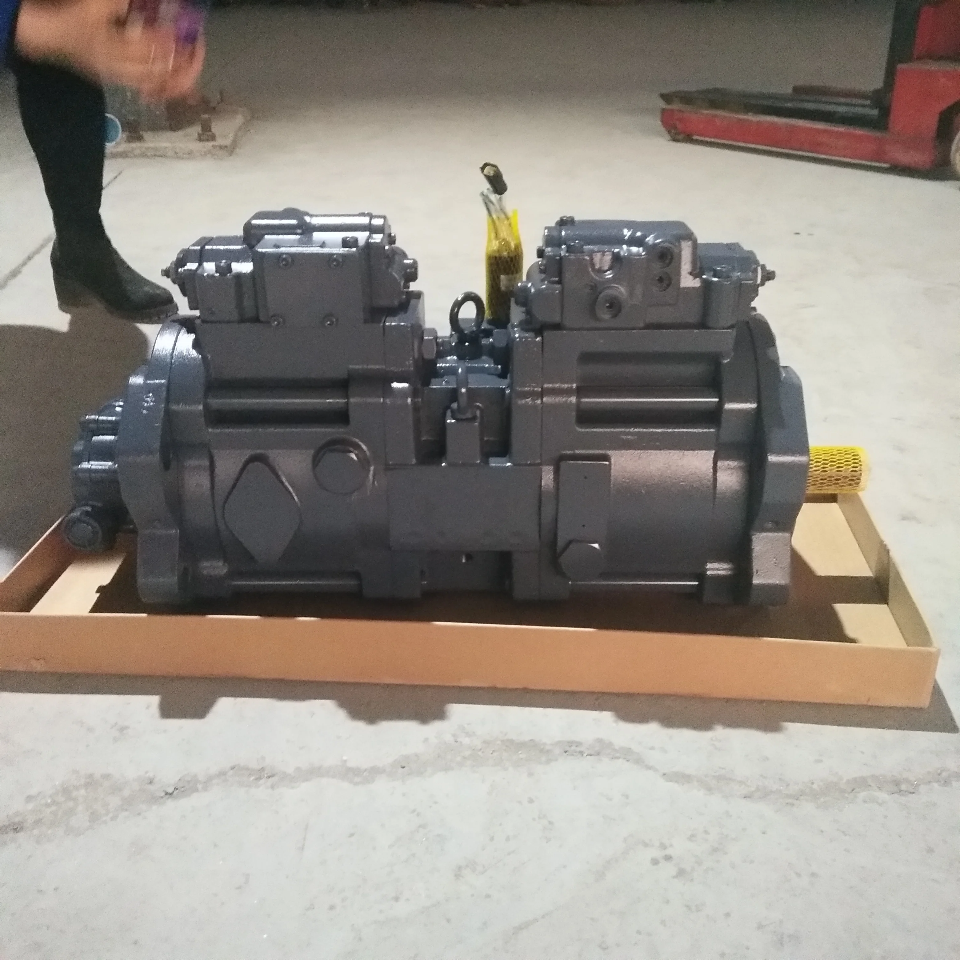 Excavator XCG210LC-8 Main Pump K3V112DT XCG210-8 Hydraulic Pump