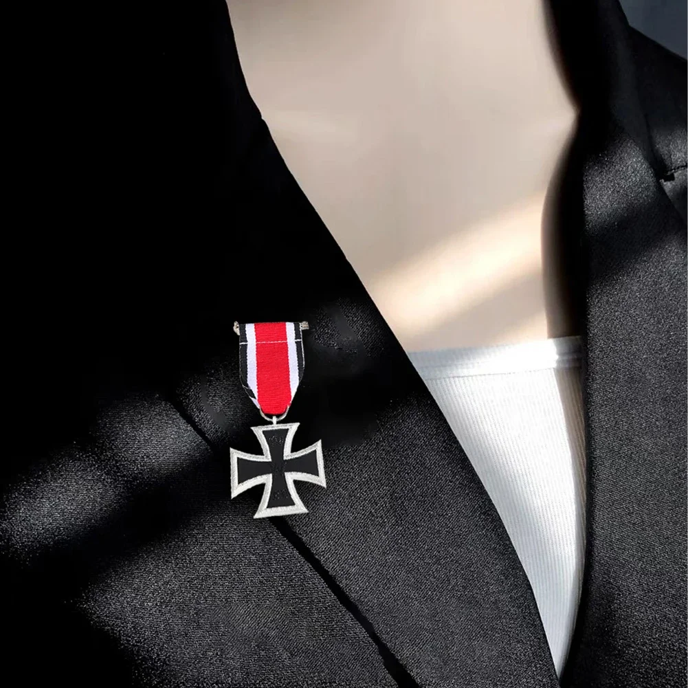 Unique Men Brooch Jewelry Copy Germany 1813 Iron Cross 2nd Class 1813 Iron Cross EK2 Prussia Military Medal with Ribbon Souvenir view 2