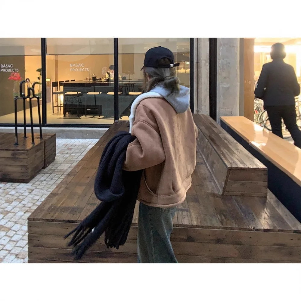 معاطف فرو شيربا الصناعية سترات من الفرو للنساء جيب بياقة مقلوبة وأكمام طويلة واحدة الصدر فضفاضة تناسب غير رسمية لخريف وشتاء 2025 #3