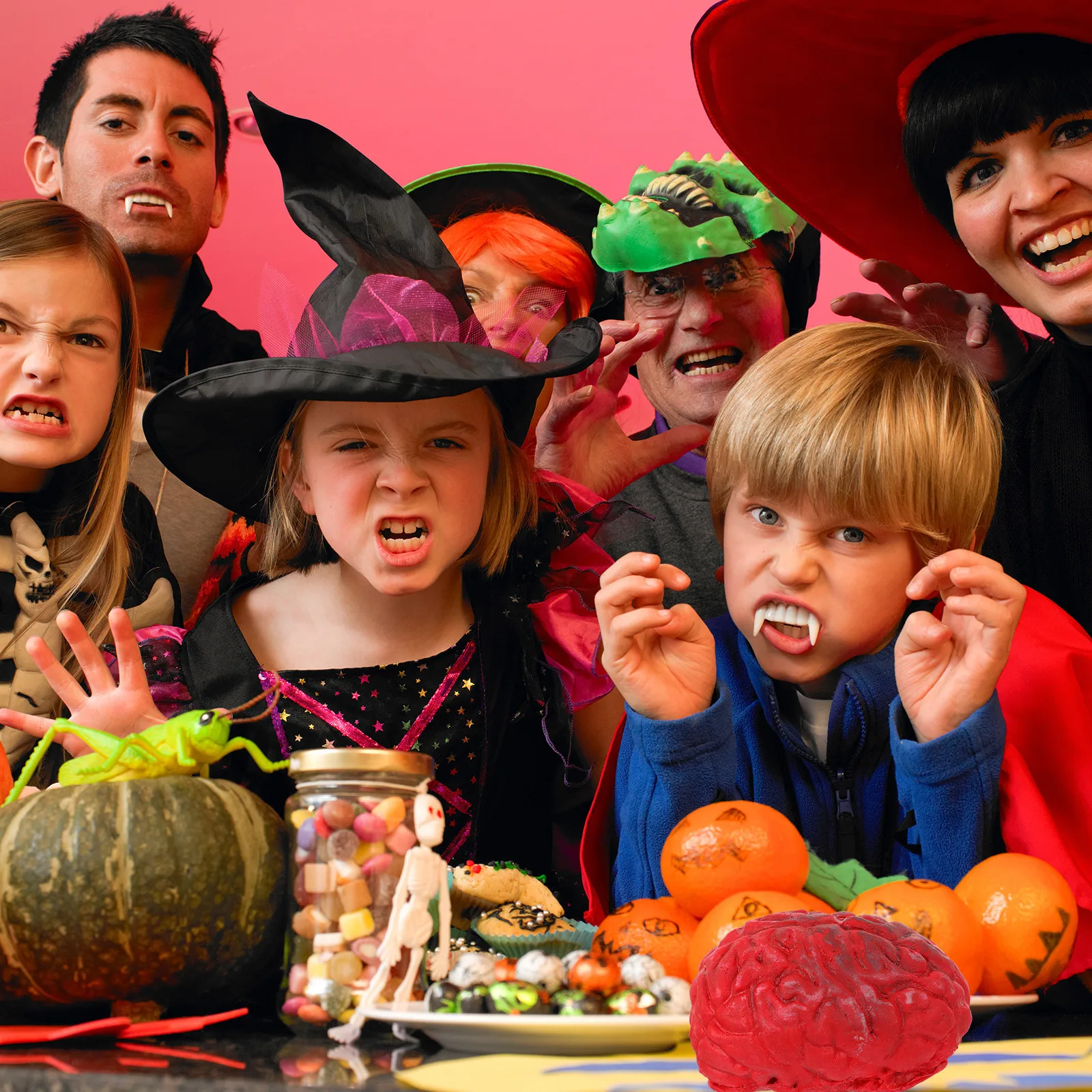 دعامة الدماغ للهالوين، ديكور الأعضاء البشرية الاصطناعية لساحة حفلات المنزل المسكون، لوازم تزيين الجهاز المحاكاة، الجدة #2