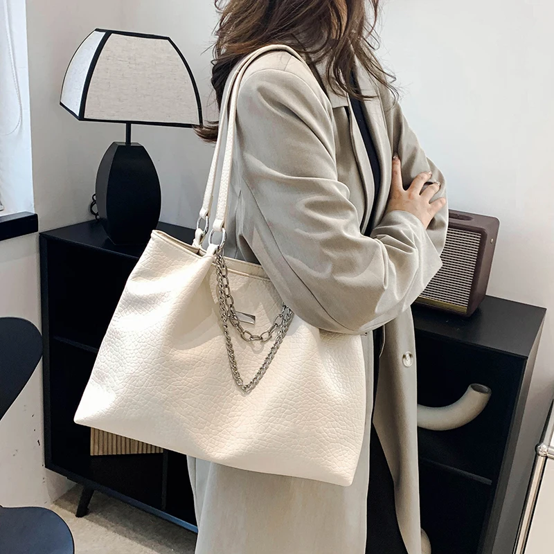 Silver Leather Big Shoulder Bags for Women 2023 Trend Vintage Y2K Chain Solid Color High-capacity Handbags Lady Tote Bag