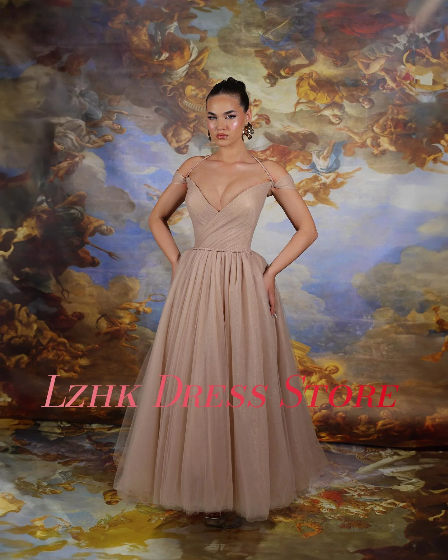 맞춤형 고품질 Organza A 라인 오프 숄더 이브닝 드레스 섬세한 반팔 발목 길이 연예인 가운