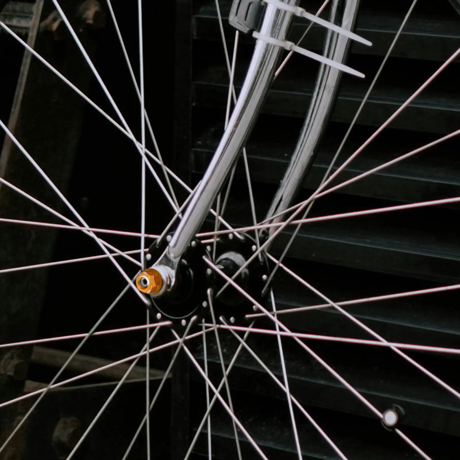 

2Pcs M10 Aluminum Alloy Hub Axle Nut for DIY Bike Modification High Strength Easy Install Unique Design Pressure Distributing