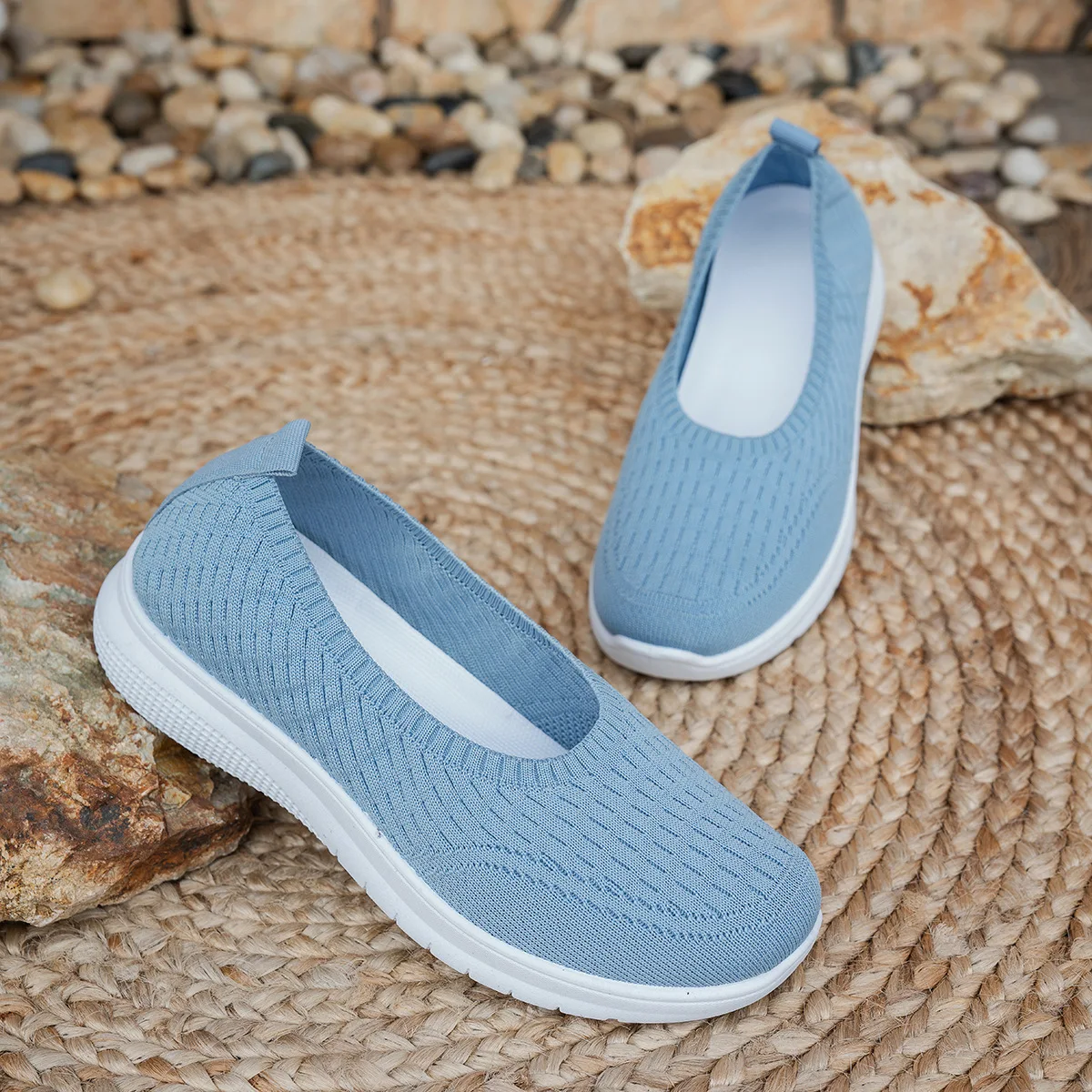 Hohlstrick-Slip-On-Keilsneaker für Damen, atmungsaktiv, rutschfest, weiche Kissensohle, für den täglichen Gebrauch, lässige Mutter-Schuhe – Detail 4