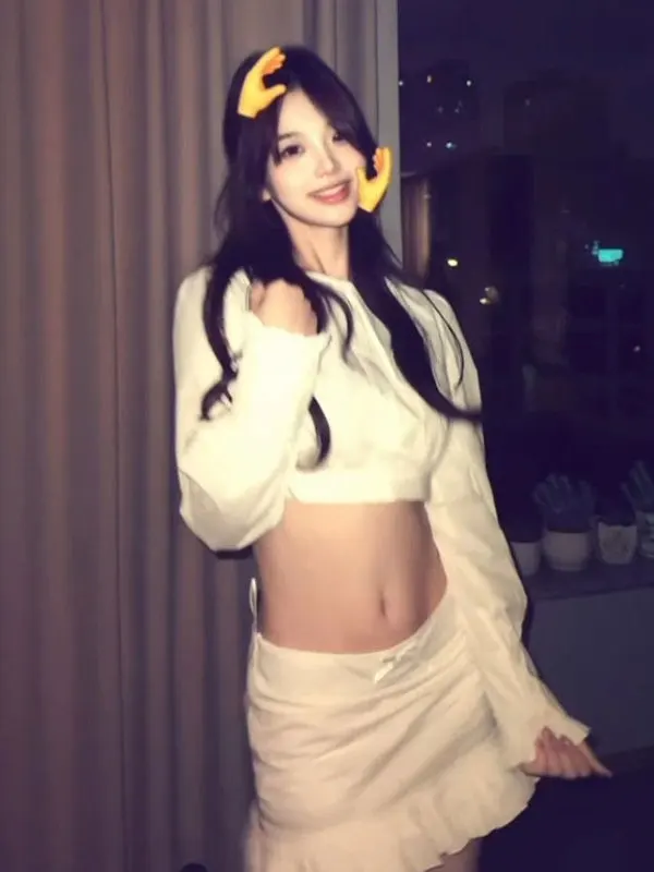 

Шикарный нежный женский комплект Faion ort Sve irt и юбка с высокой талией, удобный осенне-зимний комплект из двух предметов