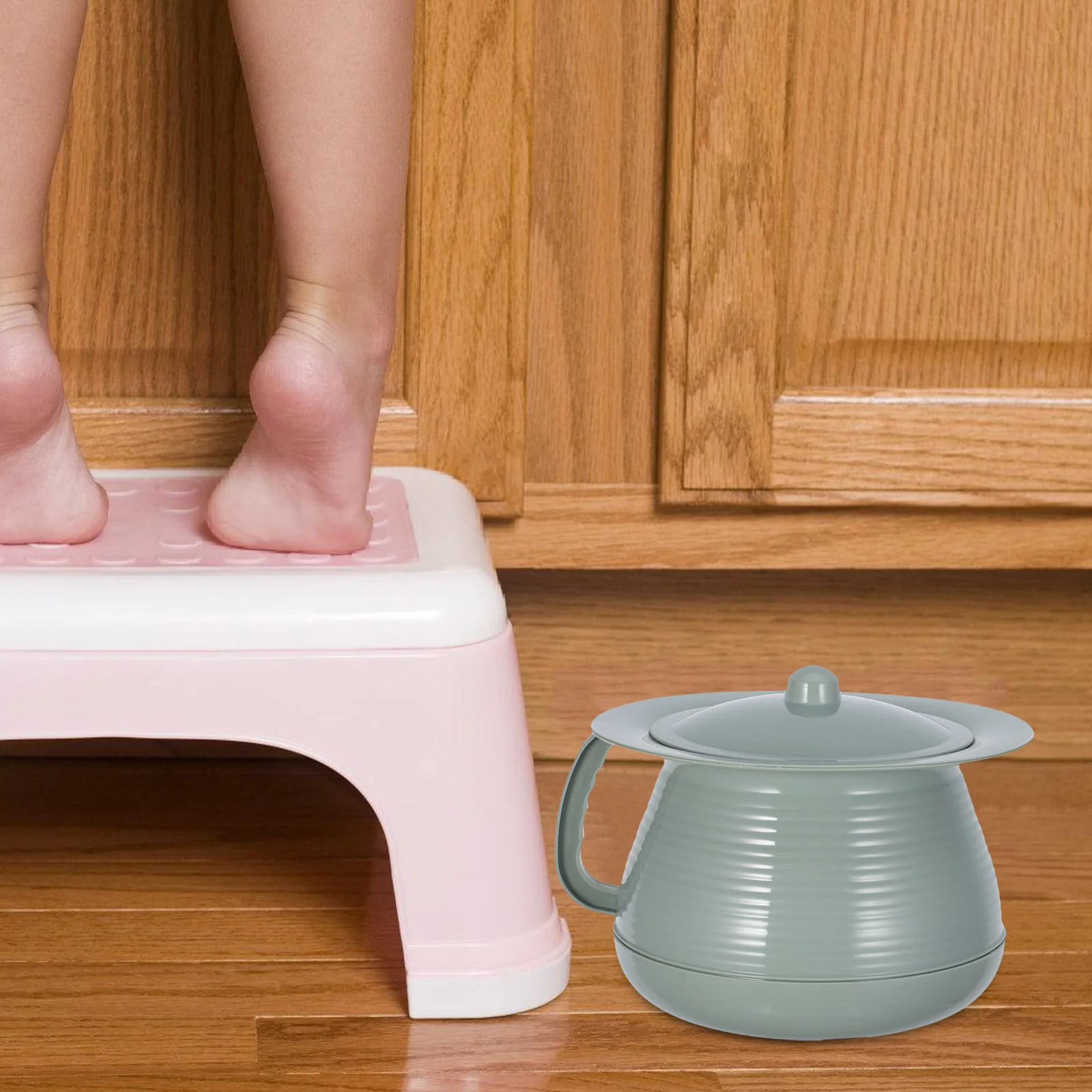 مجموعة واحدة من وعاء الغرفة المحمول مع غطاء مبولة بلاستيكية قوية للمنزل وغرفة النوم والتخييم دلو البول خفيف الوزن سهل التنظيف وقابل لإعادة الاستخدام #6