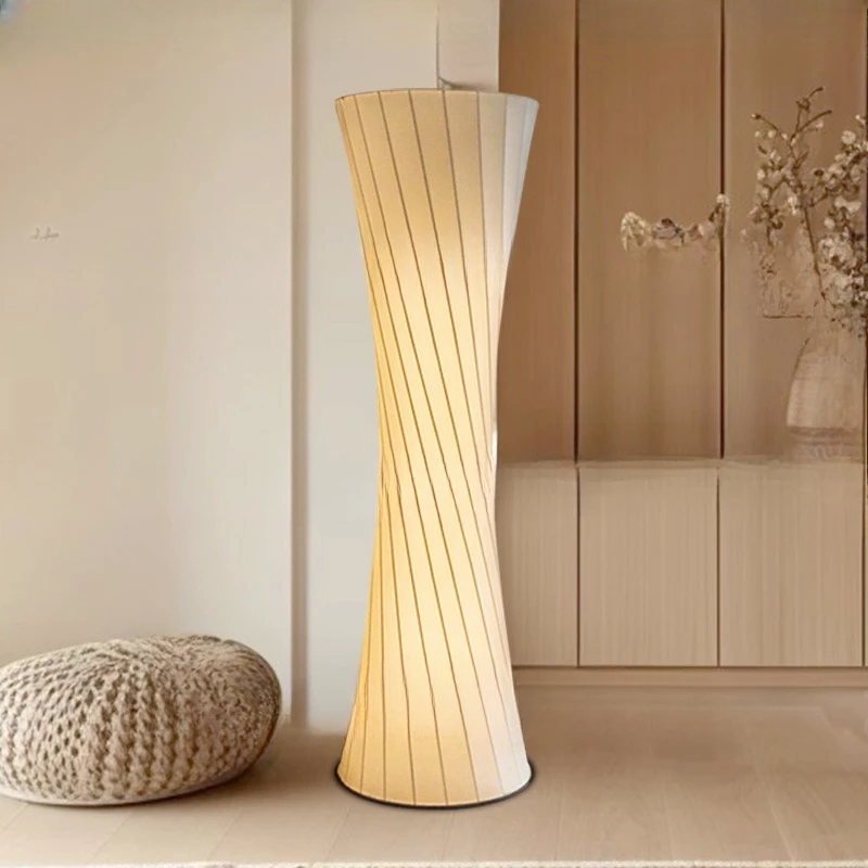 Wabi in stile giapponese **** personalità moderna di fascia alta soggiorno divano lato hotel ingegneria villa lampada da terra per hotel in tessuto