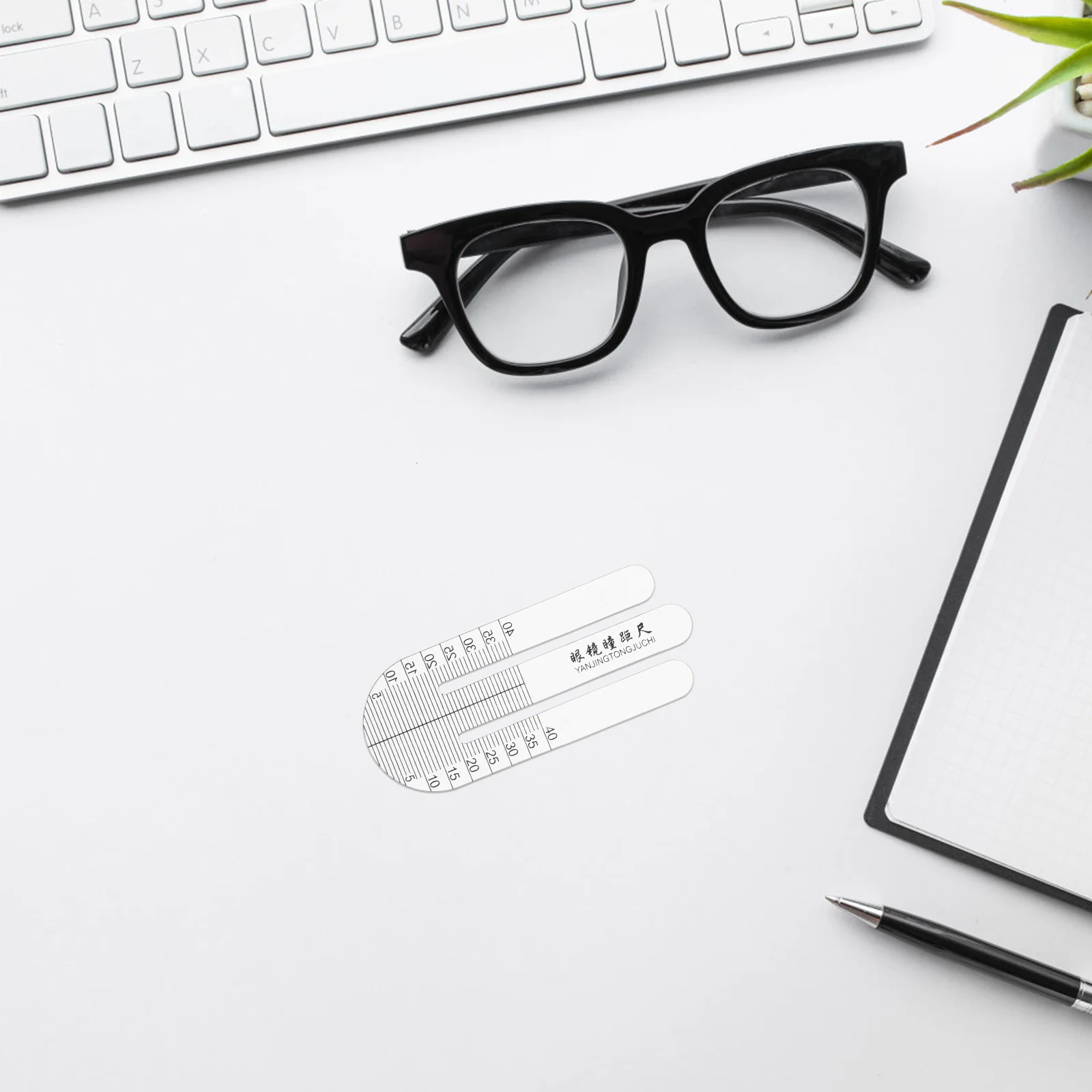 

2Pcs Pupil Distance Rulers Portable Measuring Tools Accurate Pupillary Distance Meter Care Ruler for Eyeglasses