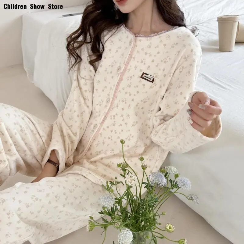 

Korean Style Fleece Pajamas Suit Women Warm Sleepwear 2Pcs Flower Print Pijama Mujer Autumn Winter Warm Home Clothes Pijama