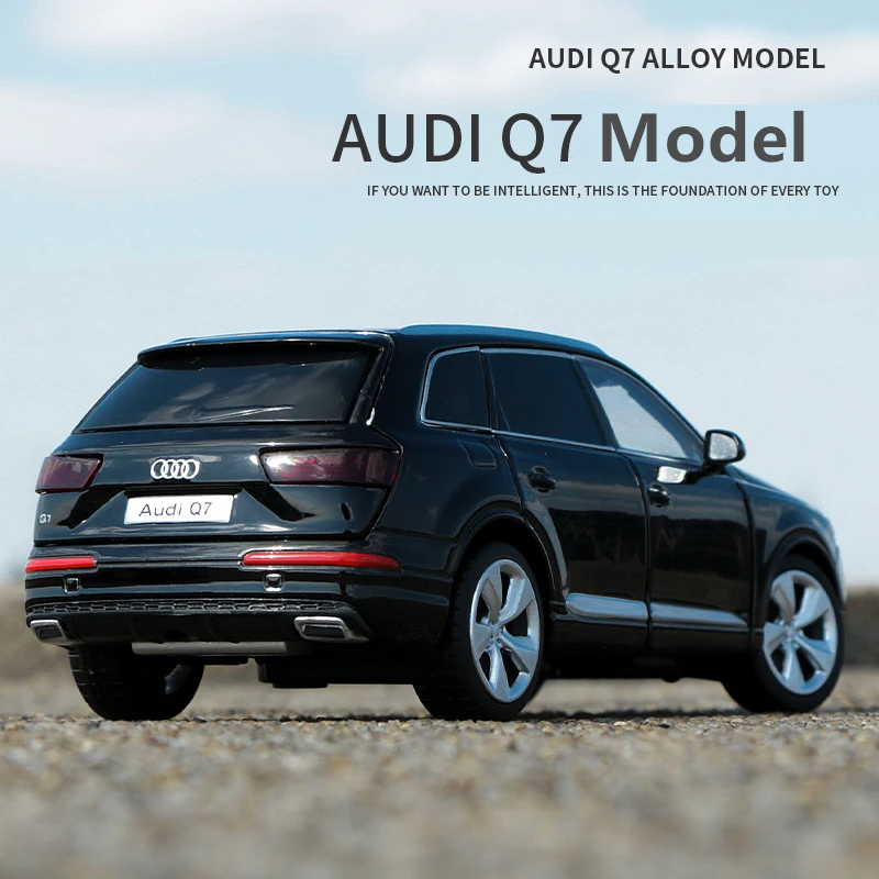 Audi Q7 SUV Modelo de Carro de Liga, Diecasts Veículos Metálicos, Alta Simulação, Som e Luz, Brinde Infantil, 1:32