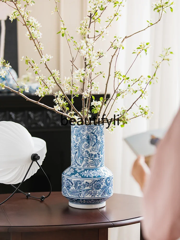 Blue and white porcelain vase underglaze color artificial painting ceramic decorative ornament