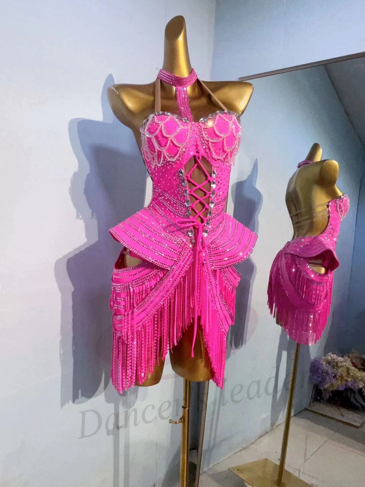 Vestido feminino de competição de dança latina, escala de peixe personalizada, saia rabo de peixe no peito, roupa pêndulo, vestido strass, personalizado