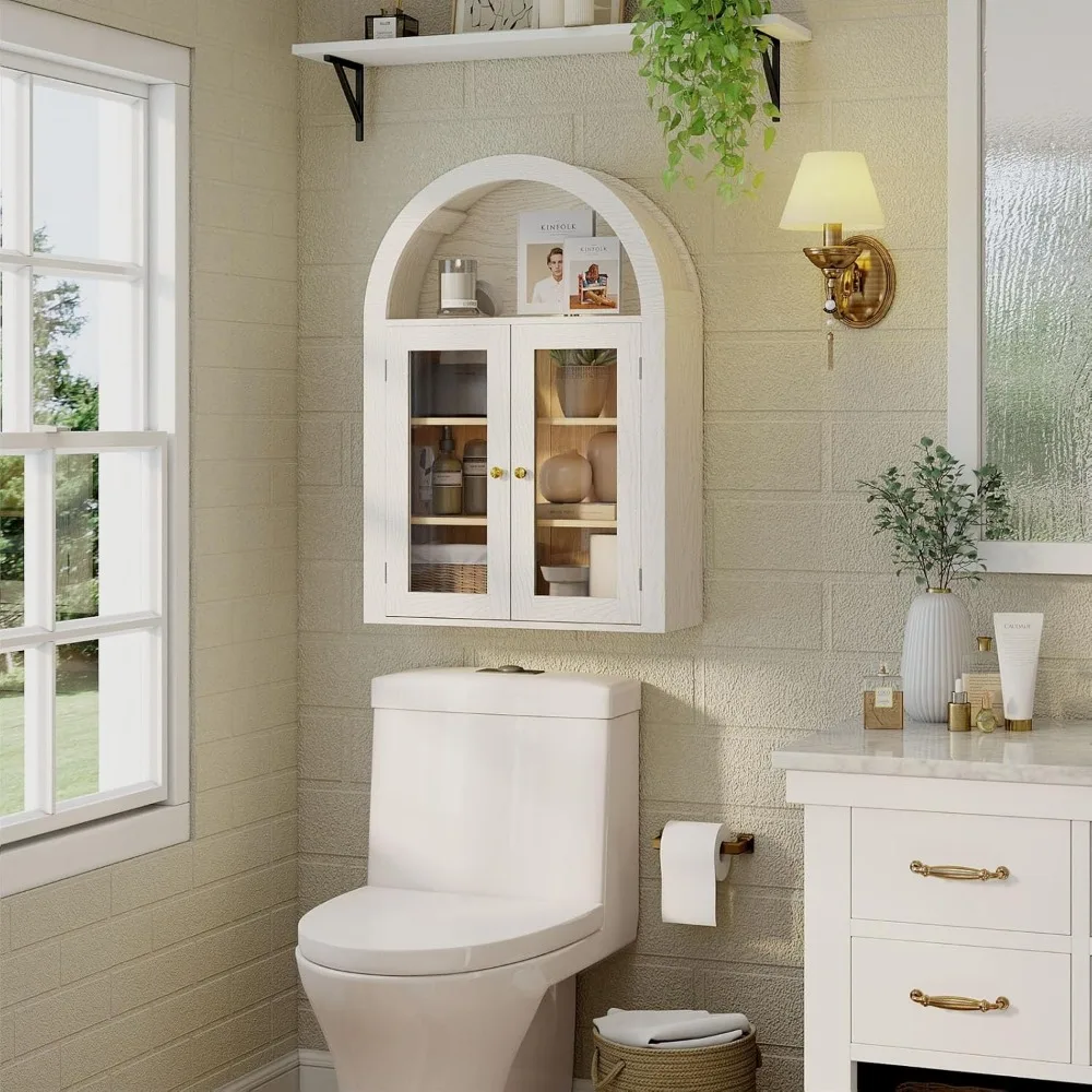 خزانة حمام مقوسة مثبتة على الحائط مع أبواب زجاجية وأرفف قابلة للتعديل للتخزين فوق الحوض
