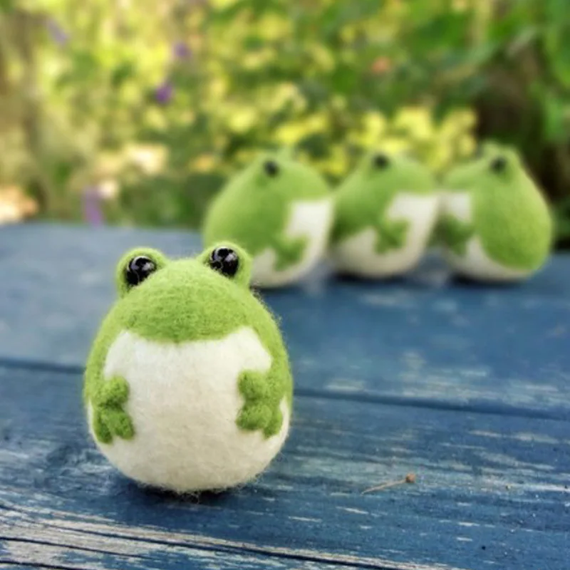 

Hot New Poke Wool Felt Handmade DIY Doll Kawaii Chubby Little Frog Material Kit Plush Toy Best Birthday Gifts Non-Finished