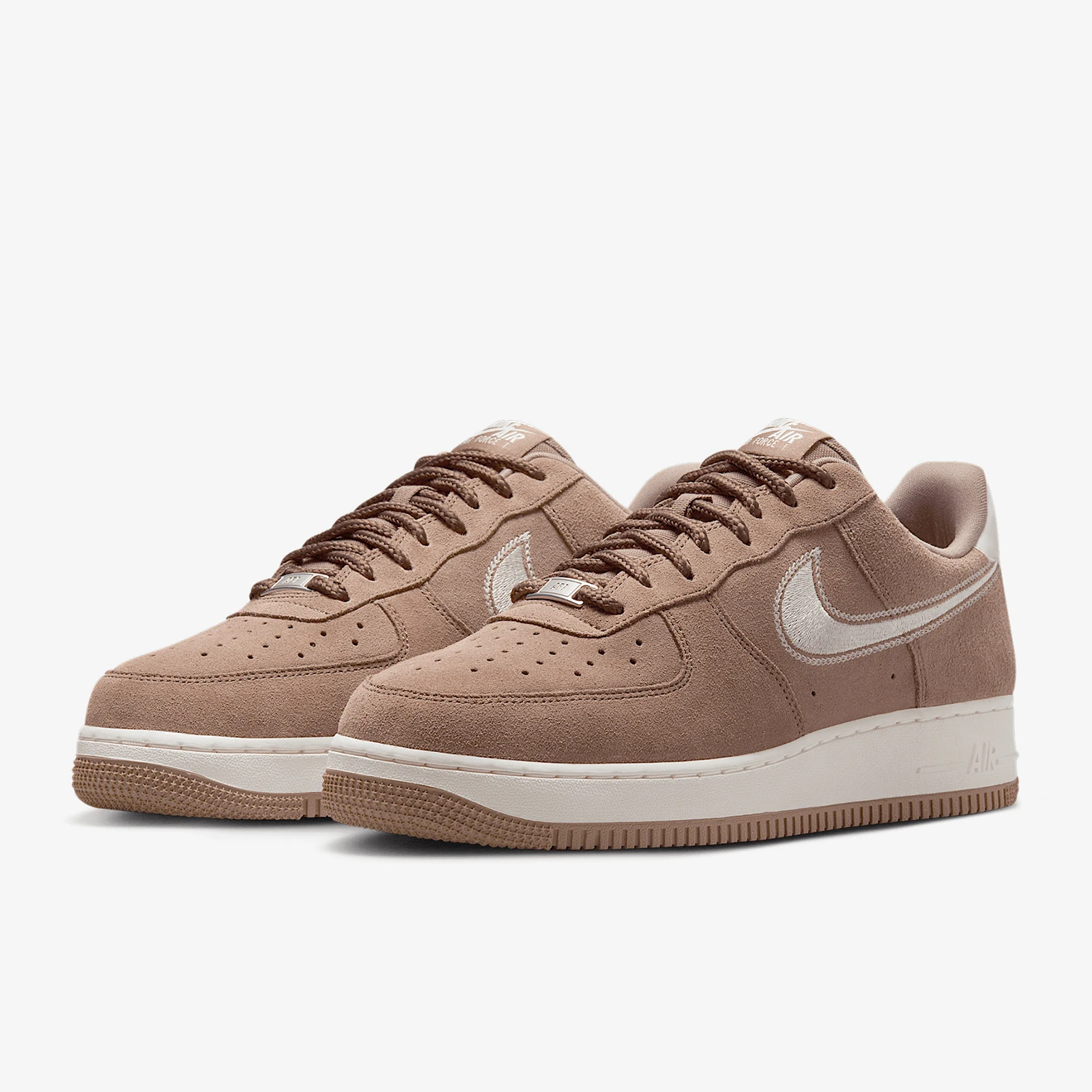 

Мужские кроссовки на шнуровке Nike Air Force 1 07 LV8 HJ4465-200