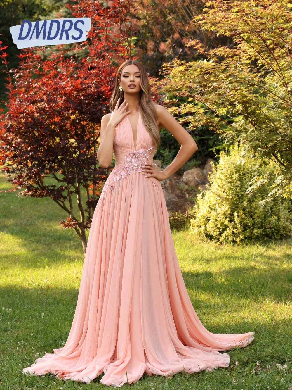 

Flowing Soft Delicate A Line Evening Dress Sexy Halter Appliques Pleated Stylish Prom Gown Customized Fitted Waist Party Dresses