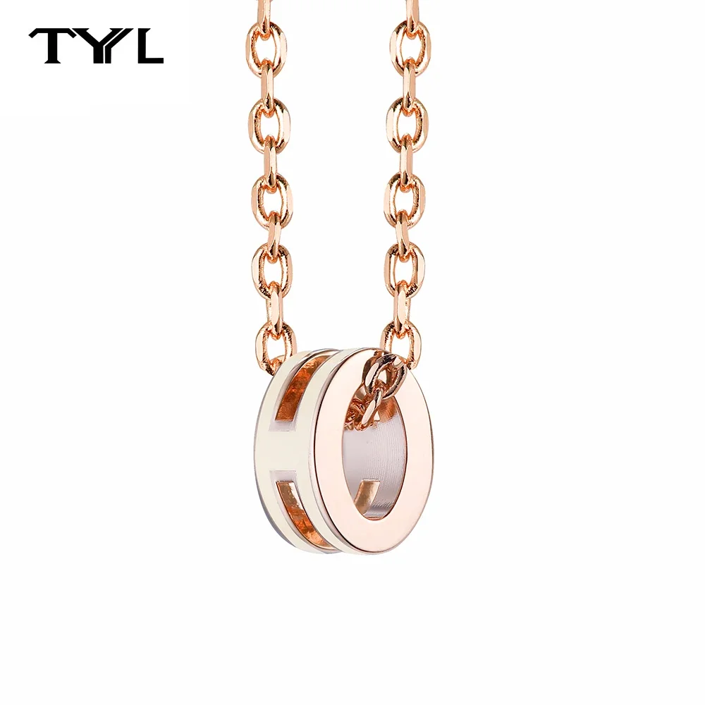 TYYL-Collar con letra H para mujer, temperamento Simple, todos los accesorios de cadena de clavícula, Collar ligero de lujo, cadenas colgantes H, joyería