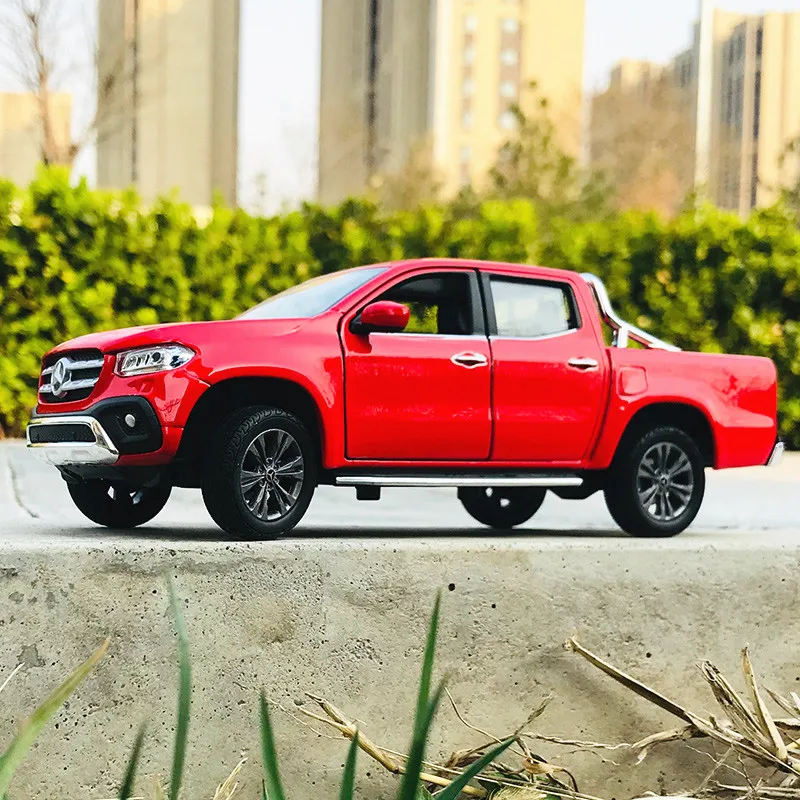 1:24 Benzs X-Class Alloy Pickup Truck Model Diecast Metal High Simulation Off-road Vehicles Model Collection Childrens Toy Gift